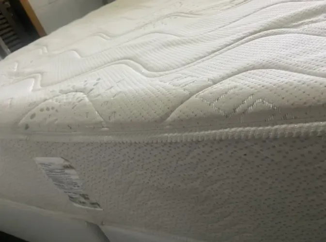 Vendo Cama Box Queen Size + Colchão Orthopur