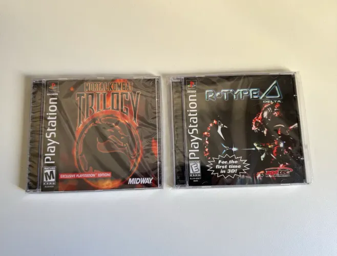 Mortal Kombat Trilogy e R-Type Delta - PS1 - Reprodução Prensado