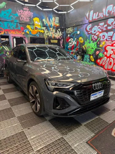 Audi Q8 E-tron Sportb. Perf. Black (elétrico) 2024