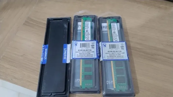 MEMÓRIA RAM VALUERAM VERDE 4GB 1 KINGSTON KVR16N11S8/4WP  100 CADA