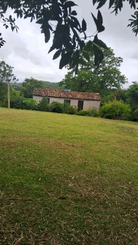 Vende se sitio 
