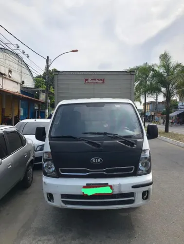 KIA BONGO 2014 BAÚ UK2500 HD SC - PRONTA PARA TRABALHAR