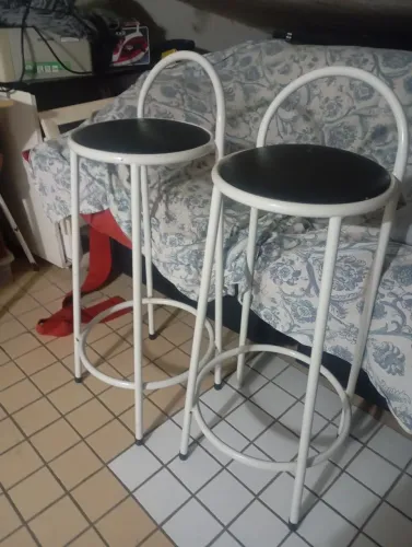 Banqueta em aço as duas 80,00
