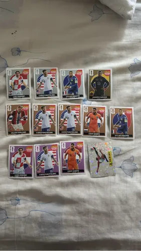 Combo 12 legend e ganha figurinha 00 de brinde