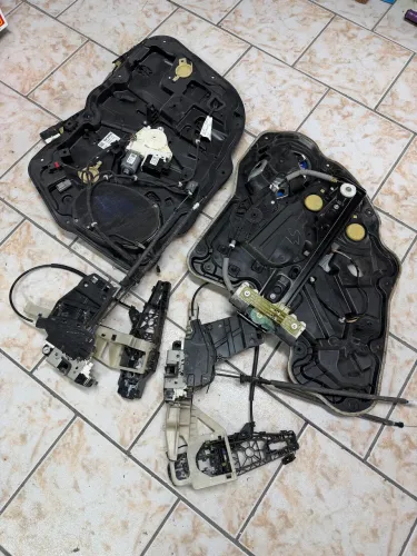 Peças porta traseira e dianteira lado carona Jeep compass 2019