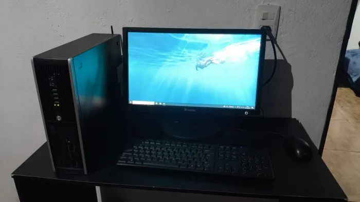 PC Completo HP Intel Core i5 3.40GHz / 4GB RAM / 500GB + Monitor, Teclado e Mouse