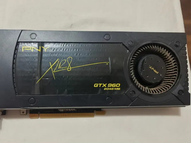 Placa de Vídeo PNY GTX 960 XLR8 2GB GDDR5