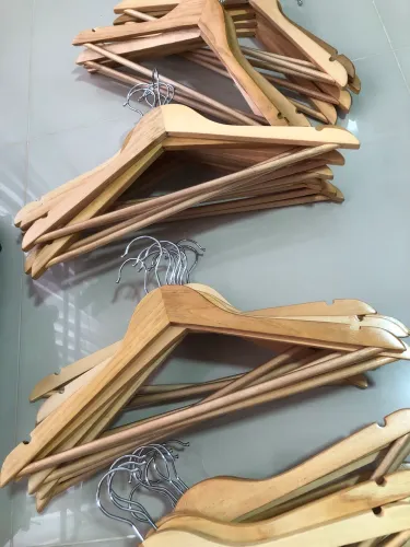 Cabide para loja de roupas