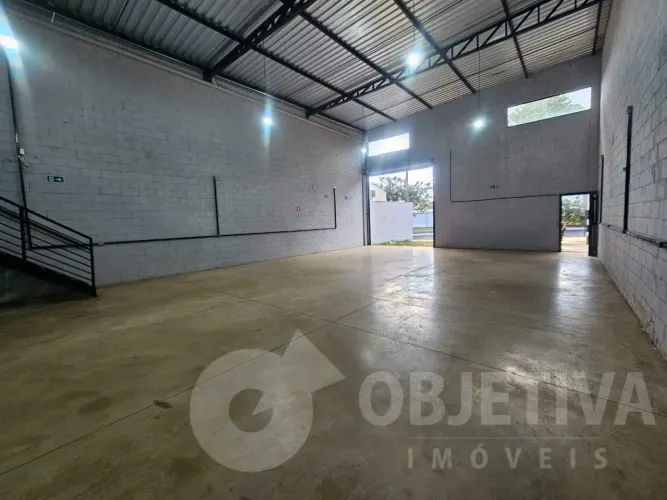 Galpão para aluguel, 3 vagas, LARANJEIRAS - UBERLANDIA/MG