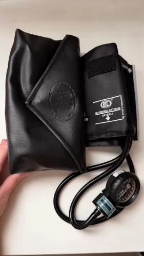 Aparelho de Pressão Esfigmomanômetro Preto BIC