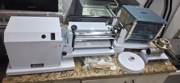 Maquina de massa arte multimix