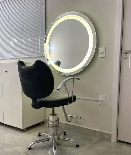 Espelho com LEDS ( oferecemos entrega e instalação grátis )