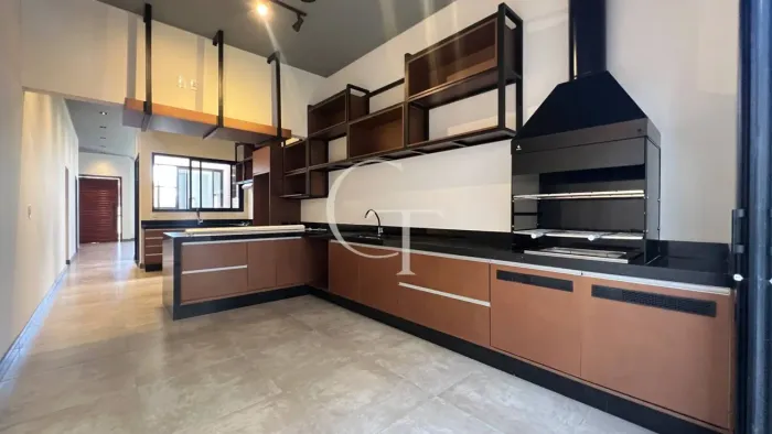 Casa para Locação no Condomínio Garden Ville em Itu | 3 Dormitórios, Suíte, Área Gourmet, 