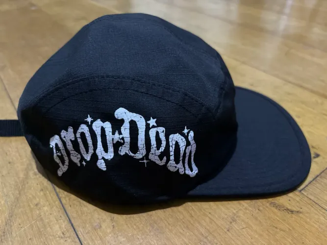 Boné 5 panel Drop dead