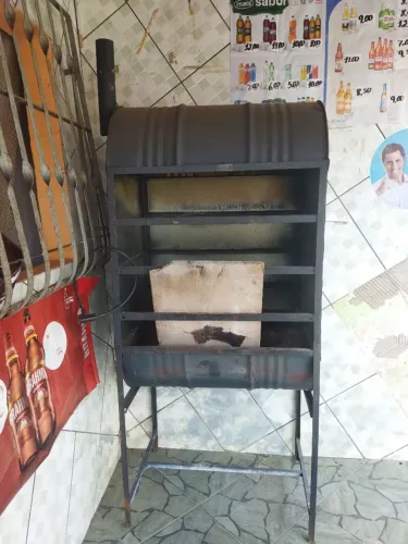 Churrasqueira para galeto ku churrasquinho semi nova usada 4 vezes 