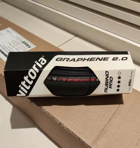 Par de Pneus Novos de Bicicleta Vittoria Graphene 2.0
