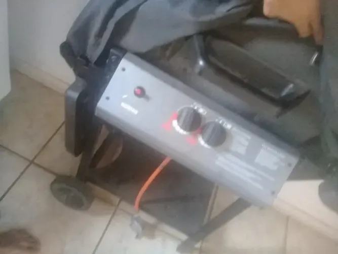 Churrasqueira a gas e carvão
