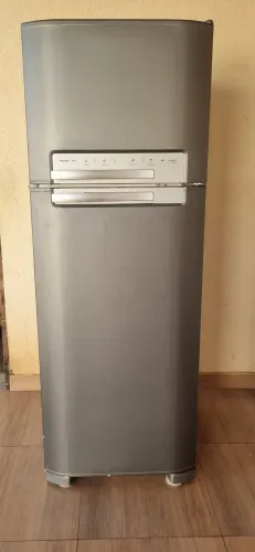 Vendo Geladeira Eletrolux FROOSFREE DF 50