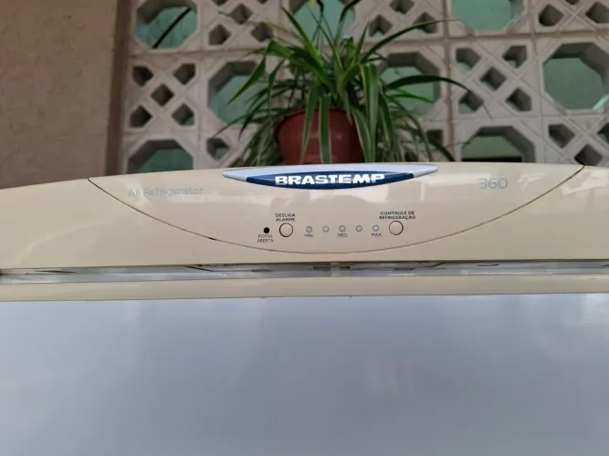 Geladeira Brastemp 360 . Ótima oportunidade!