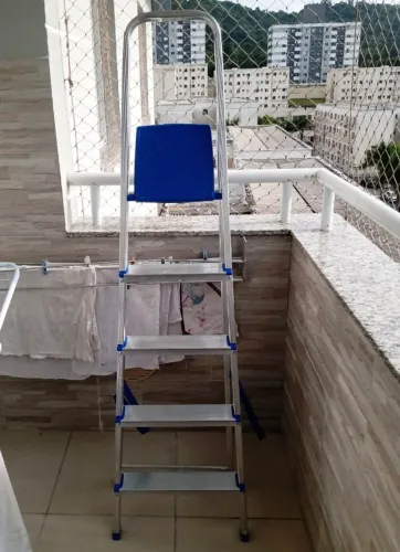 Escada Mor de 5 Degraus de Alumínio Capacidade 120Kg