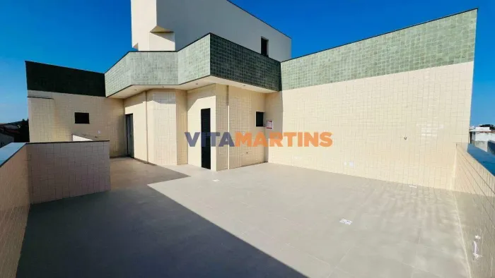 Cobertura linear de 2 quartos (1 suíte) por R$2.600,00 + TAXAS no Parque Burle em Cabo Fri