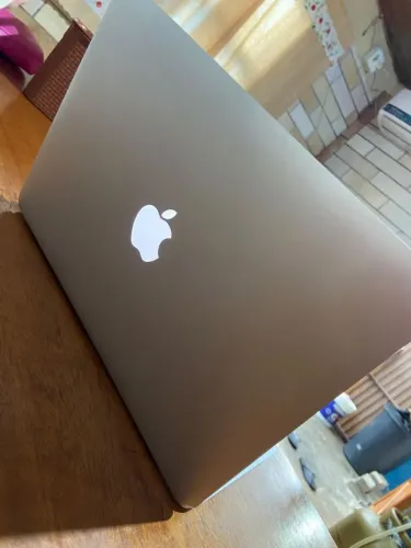 MECKBOOK AIR 13 (2015)
