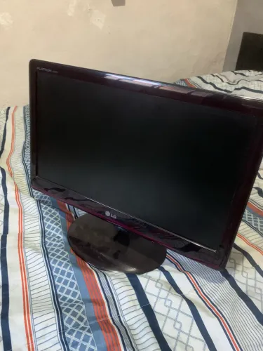 Monitores sem cabos, um funciona o outro nao testei