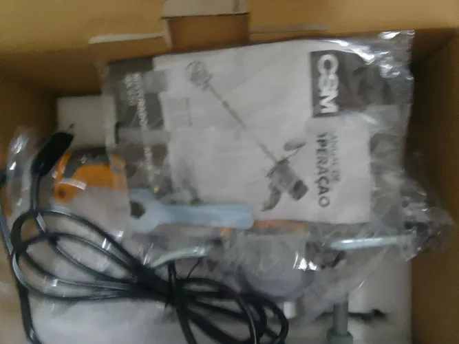 Batedor de massa e tintas