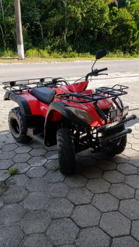 Vendo e troco por moto de trilha quadriciclo traxx
