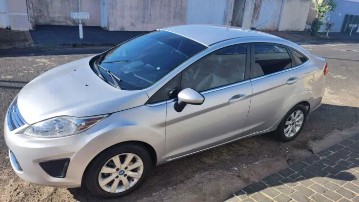 Ford Fiesta SE 1.6 16V Flex 5P 2012