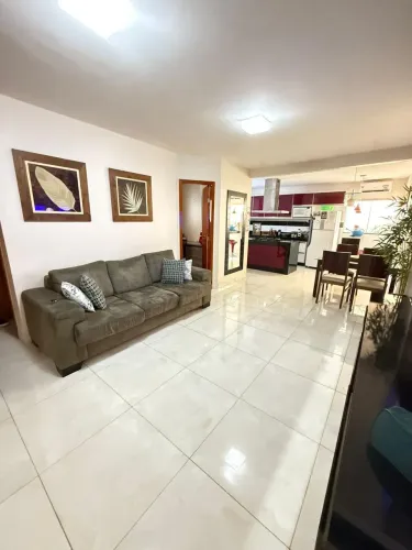 Casa para alugar em Goiânia, Fazenda Santa Rita - Conjunto Residencial Alto Oriente, com 3