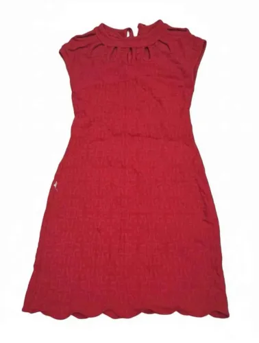 Várias peças de roupa somente por 20