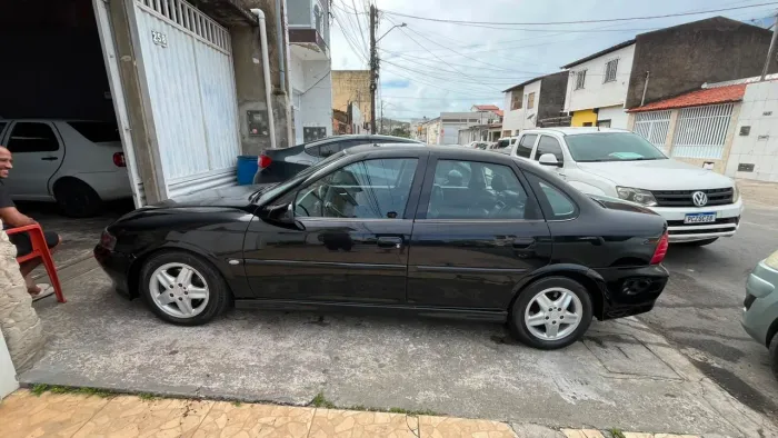Chevrolet Vectra CD 2.2 16V / 2.0 16V Mec./aut. 2000