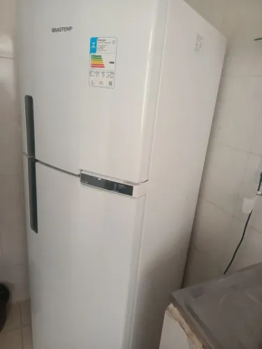 Geladeira semi nova
