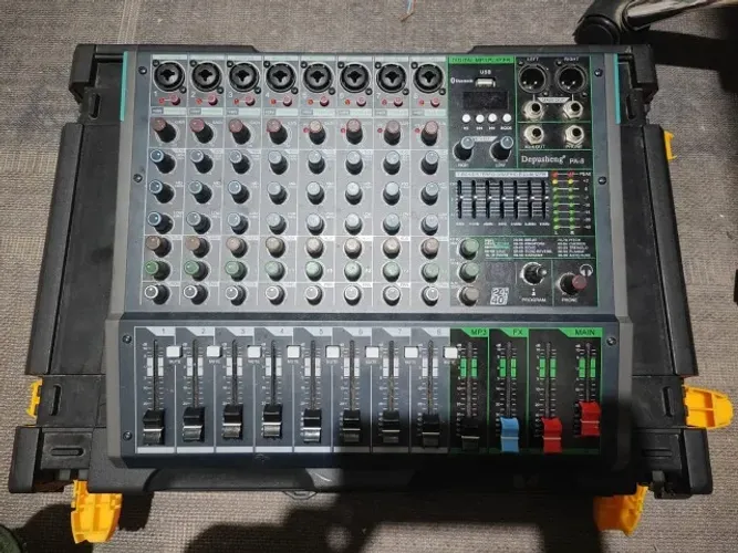 Mesa de som 8 canais e Interface de áudio USB