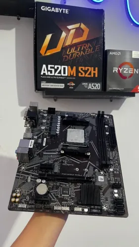 Placa mãe Gigabyte