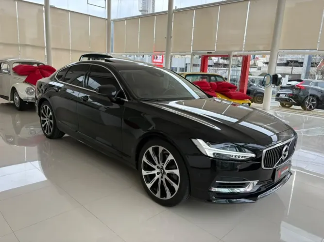 Volvo S90 T-8 Híbrido Inscript 2.0 AWD 407cv 2019