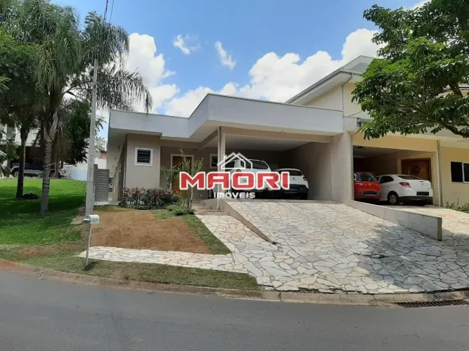 Casa à venda no Condomínio Flor da Serra em Valinhos