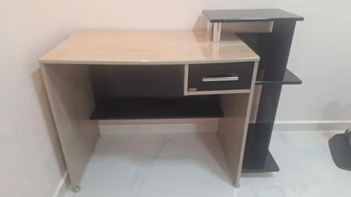 Escrivaninha em MDF