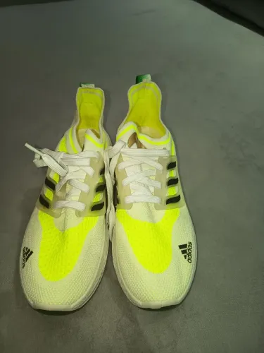 Tênis Adidas