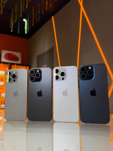 IPHONE 15 PRO MAX 256GB- SEMI NOVO !!