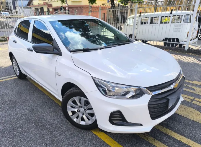 Chevrolet Onix Hatch 1.0 12V TB Flex Aut. 4P 2020