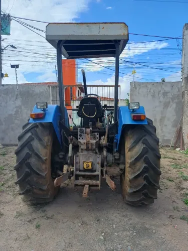 Trator New Holland TL.70