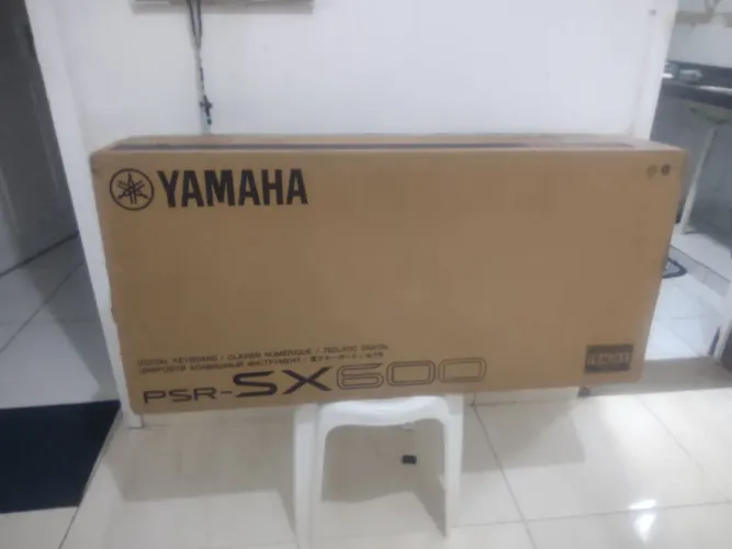Teclado Yamaha PSRsx 600 zero lacrado