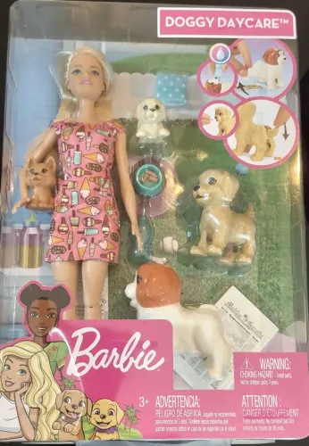 Barbie Veterinária Doggy Daycare