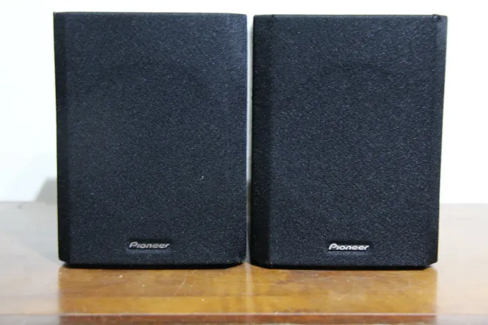 Caixas Pioneer