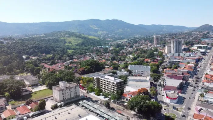 Ed Flora 129 metros 3 Dormitórios 2 Suítes Melhor Localização de Atibaia