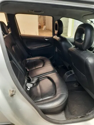 Peugeot 207 SW Escapade 1.6 16V Flex 5P 2010