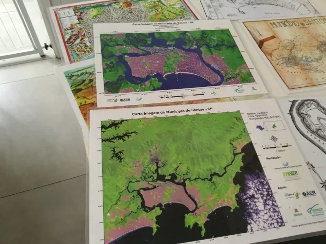 Representações cartografias de Santos,São Vicente e  Baixa Santista.