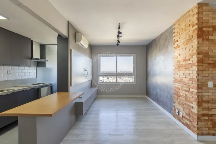 Apartamento semimobiliado para alugar no São João com 2 quartos (1 suíte)